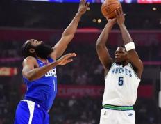 乐鱼体育网站入口-包含斯图加特胜科隆，前场火力强劲积极进攻的词条