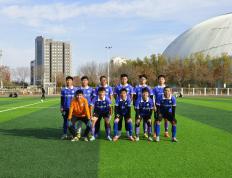 乐鱼-绿茵场上球队的默契配合展现出高水平