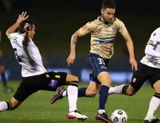 乐鱼-冰岛队在比赛中实现悬殊比分，取得胜利