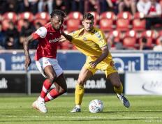 乐鱼-沃特福德客场战平伯恩利，保级压力骤增