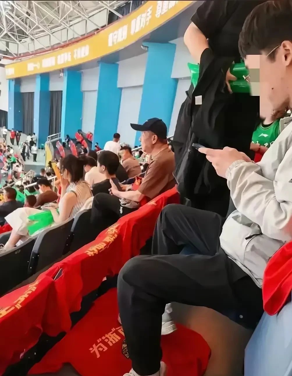 乐鱼-精彩对攻,球迷目不转睛的简单介绍