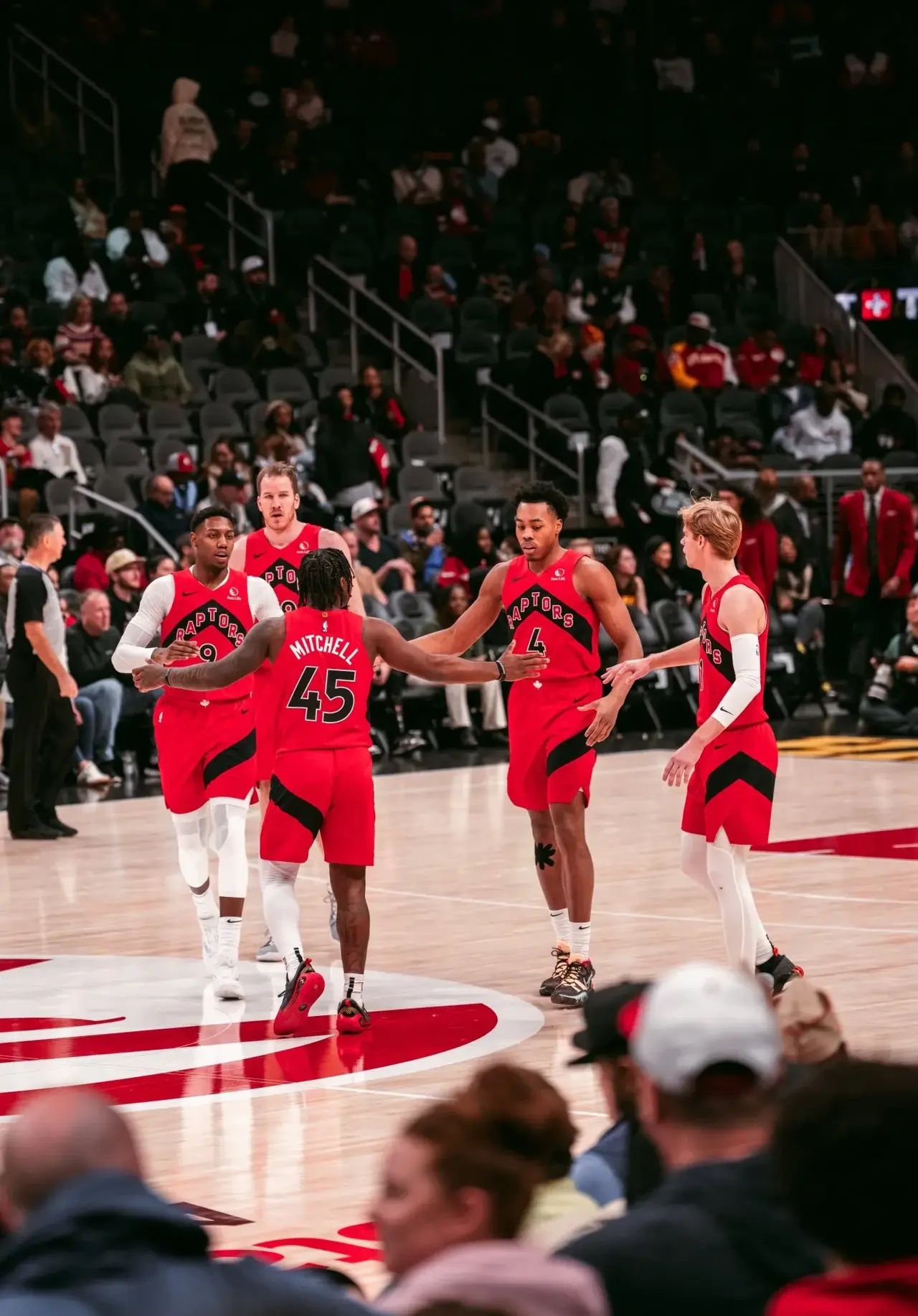 乐鱼体育-关于猛龙胜过人,稳固东部联盟第一位置的信息