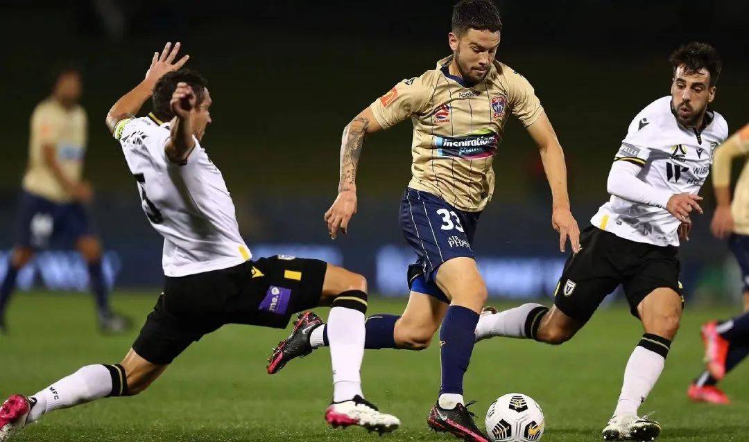 乐鱼-冰岛队在比赛中实现悬殊比分,取得胜利