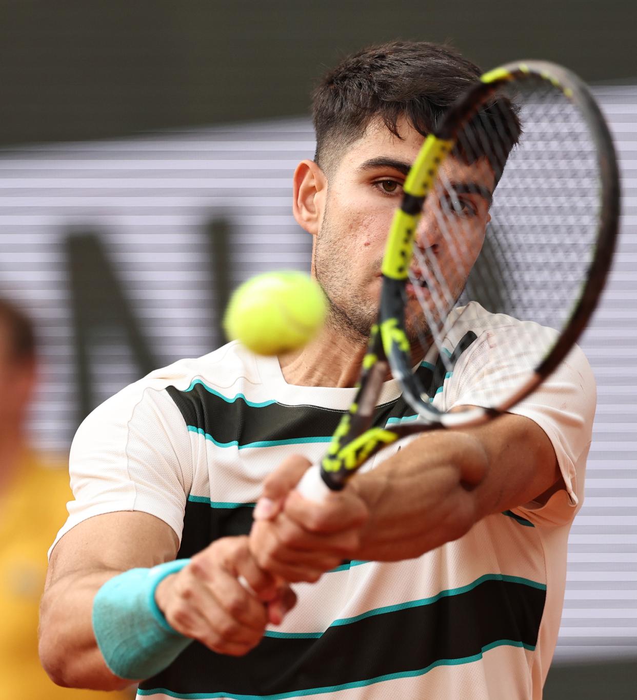 乐鱼-意大利网球队横扫日本网球队,阿尔卡拉斯送出助攻的简单介绍